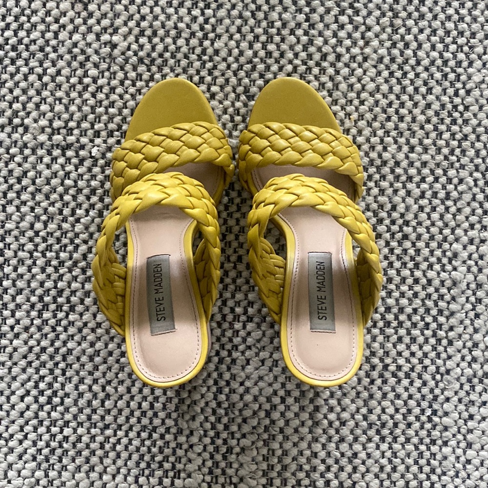 Steve Madden Heeled Sandals - size 6.5